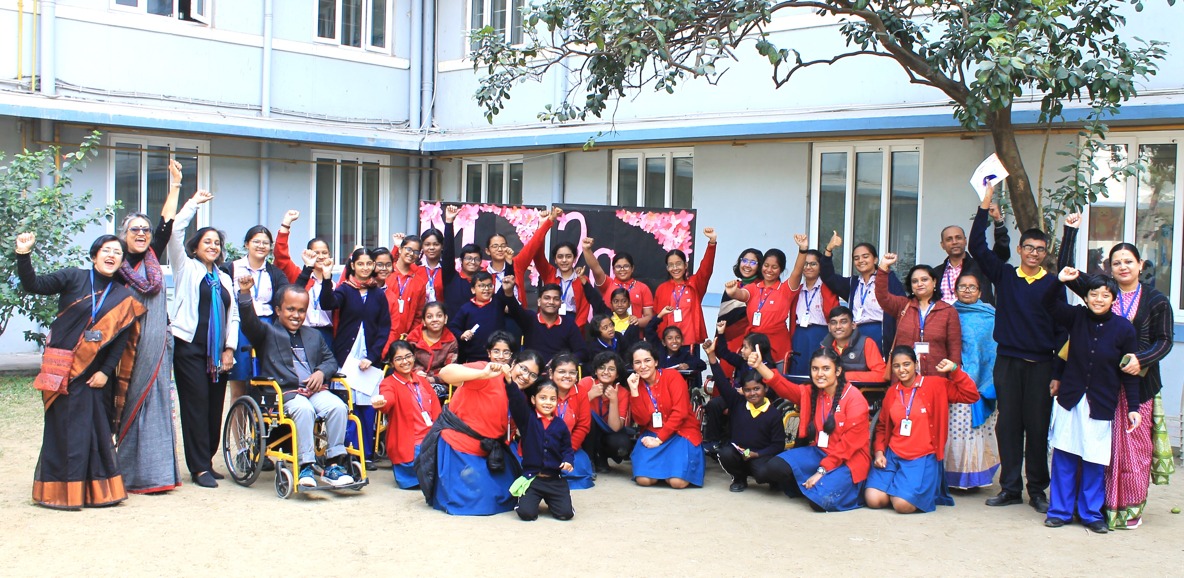 Students of IICP visit MHS